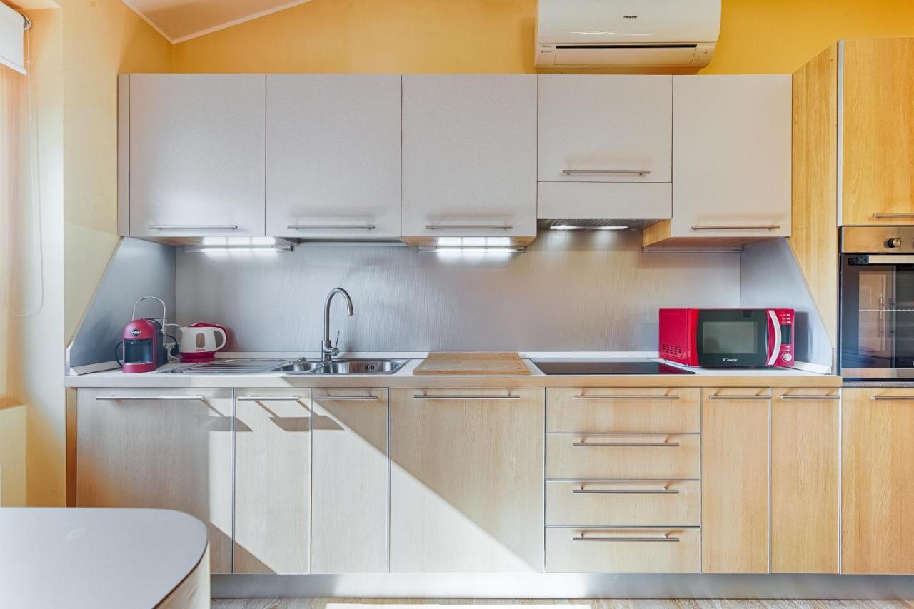 Frida Apartment Nuovo Luminoso Con Vista Aperta Trieste Luaran gambar