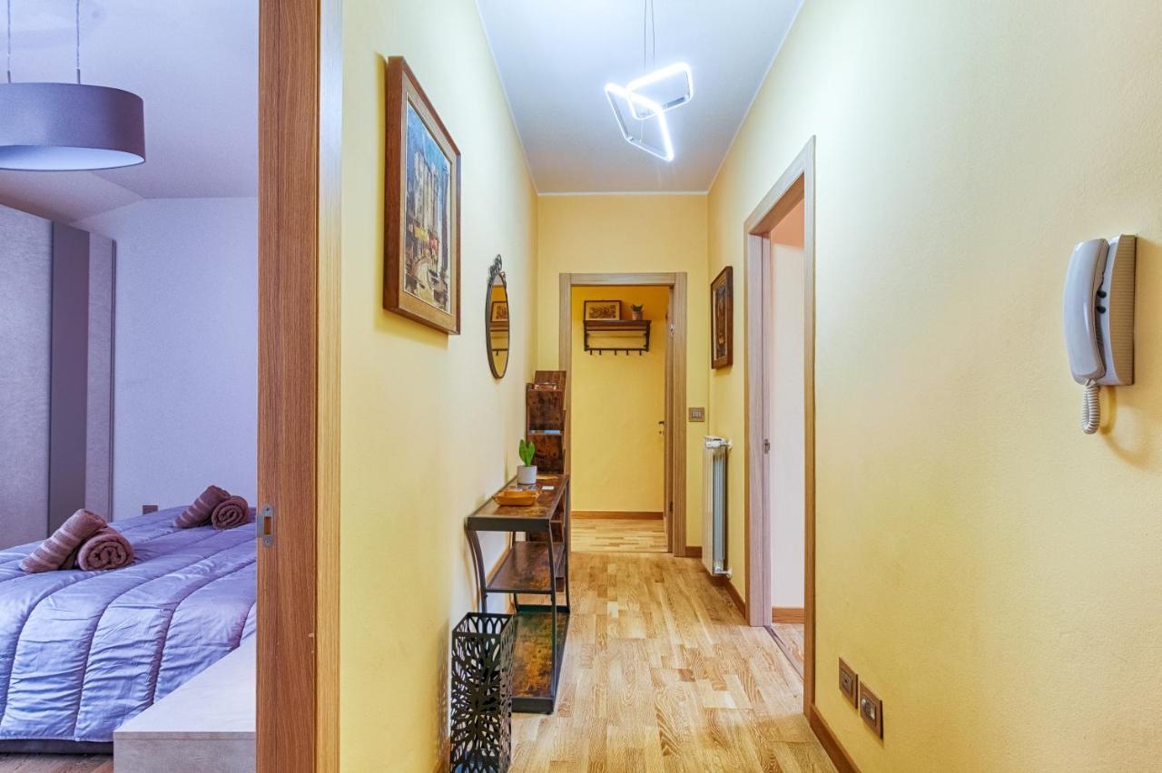 Frida Apartment Nuovo Luminoso Con Vista Aperta Trieste Luaran gambar