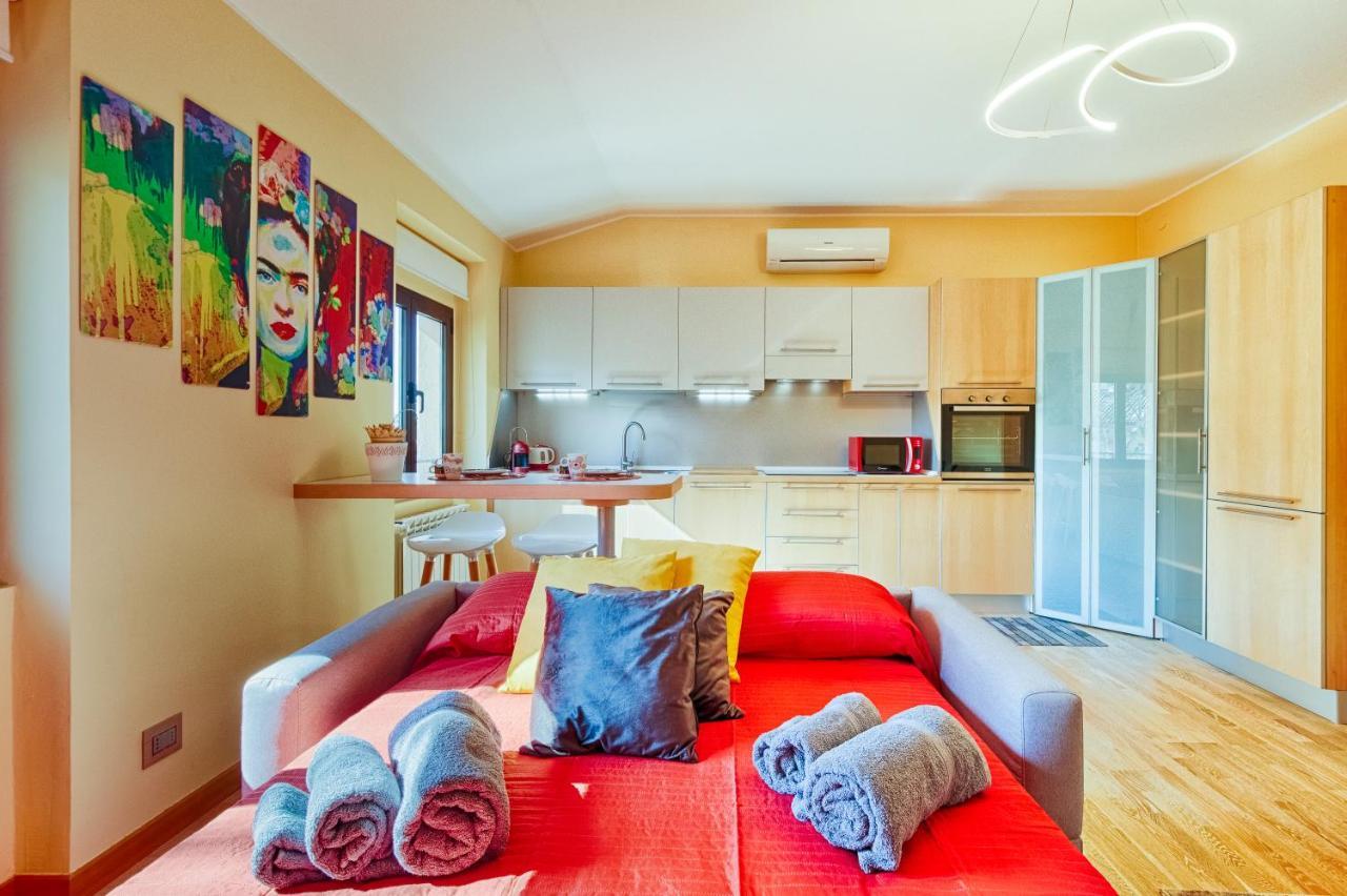 Frida Apartment Nuovo Luminoso Con Vista Aperta Trieste Luaran gambar